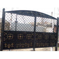 Ворота кованые аркой с врезанной калиткой №013. Производство: Украина, Одесса