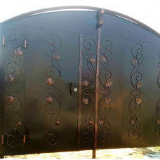 Ворота аркой глухие, кованые с врезанной калиткой №015. Производство: Украина, Одесса